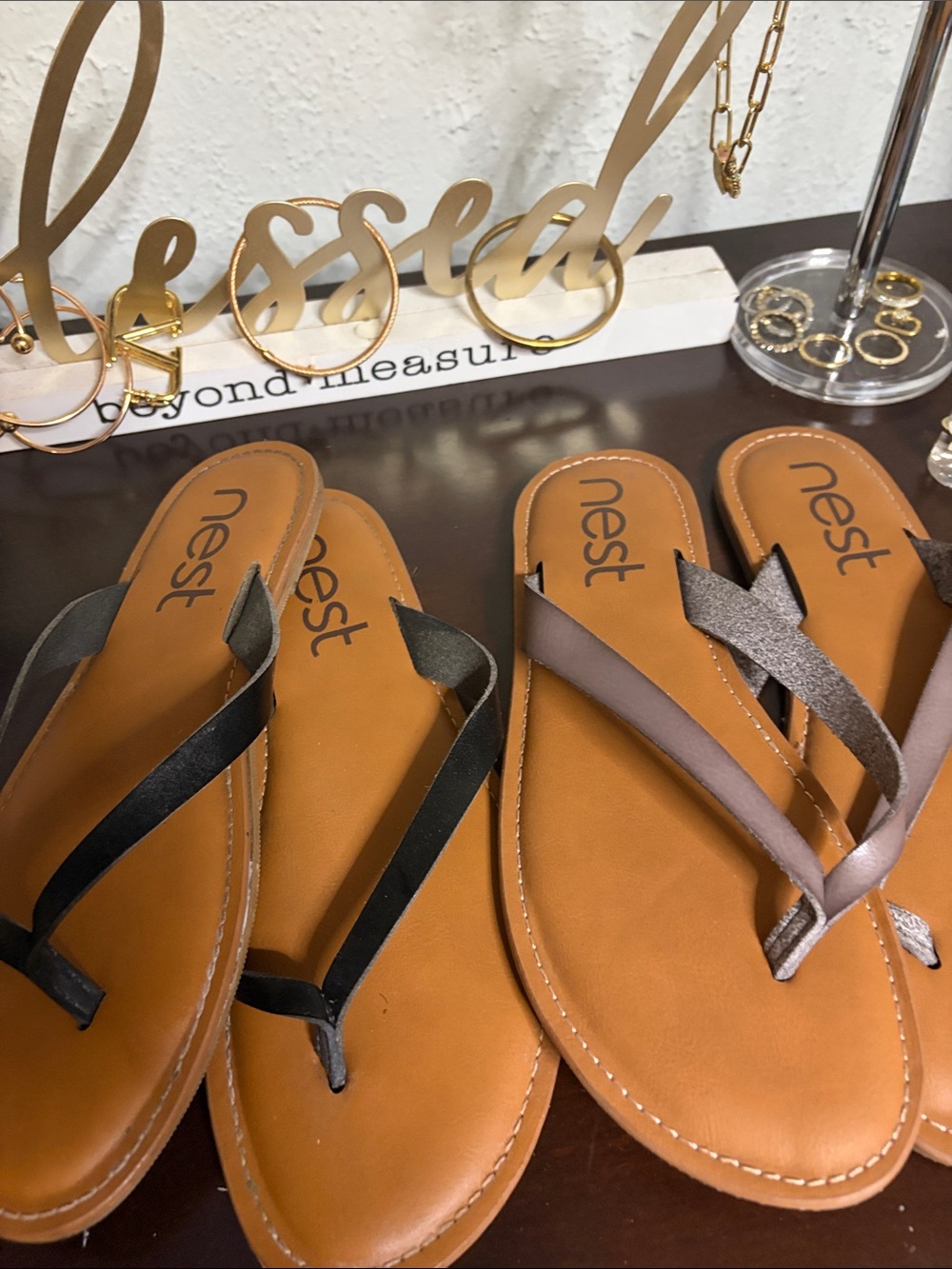 NEST Fragrances Women's Tan Flip Flop Sandals with Black and Taupe Straps